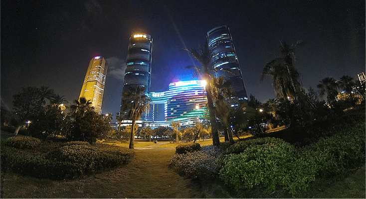 180°panoramic mini bullet camera night view of two high building